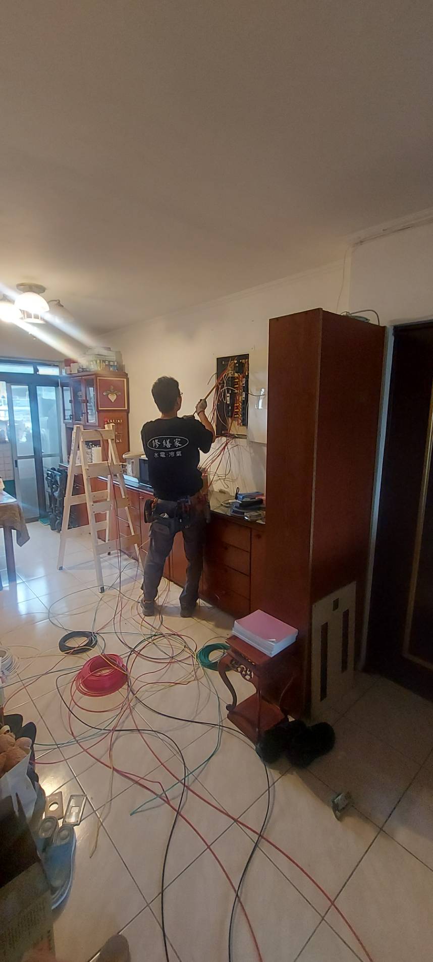 台北老屋增設220v電線