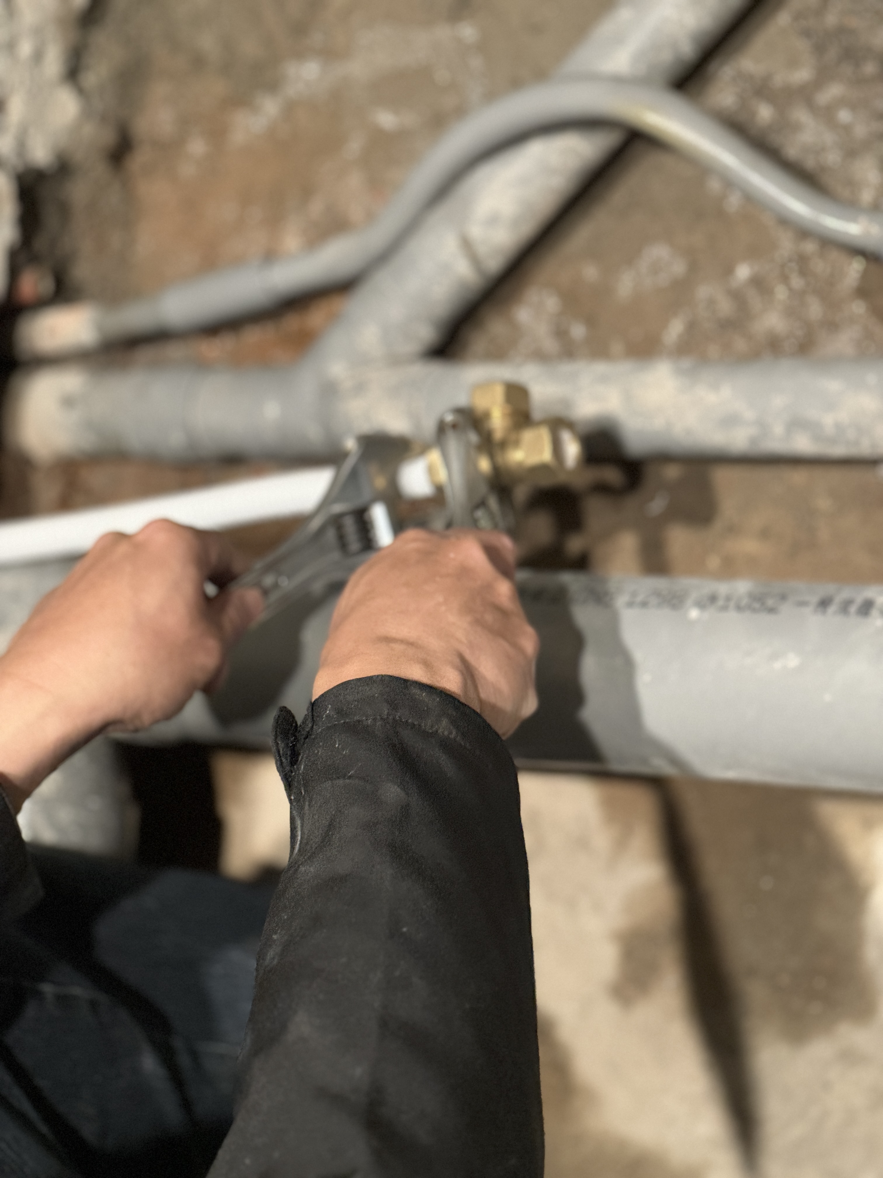 冷熱水管該不該換？多數問題不是「漏水」，而是早就開始退化